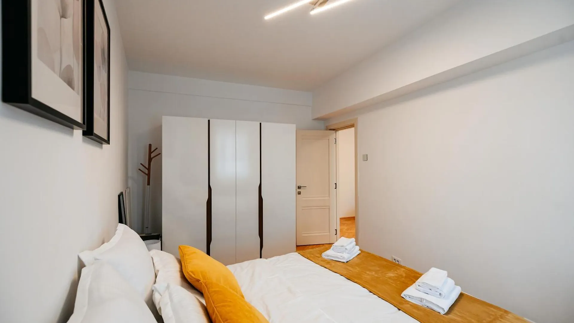 Serendipity Downtown Bukarest Apartment